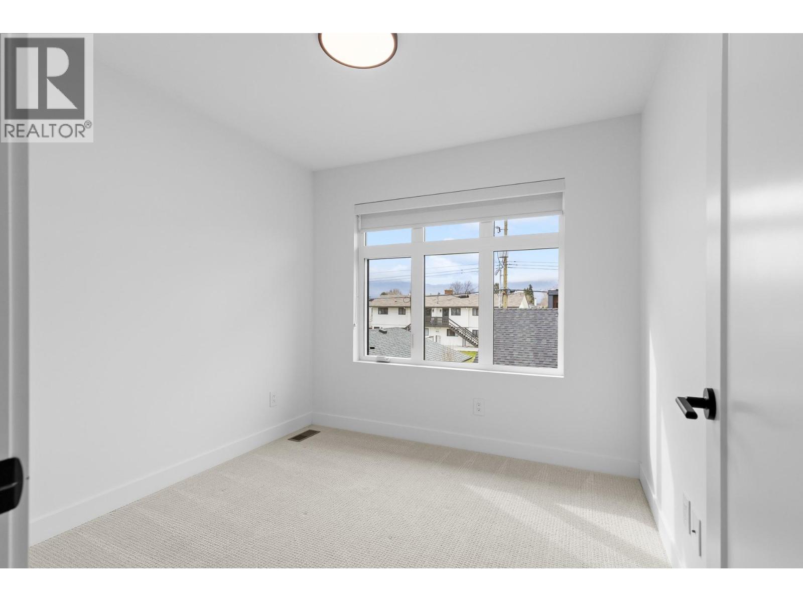  807 Francis Avenue, Kelowna