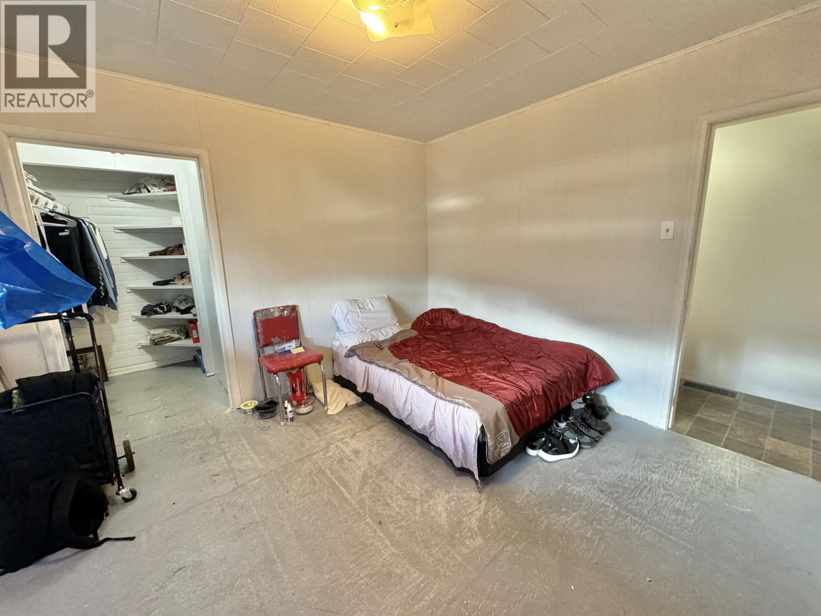 1175 N SECOND AVENUE - 6