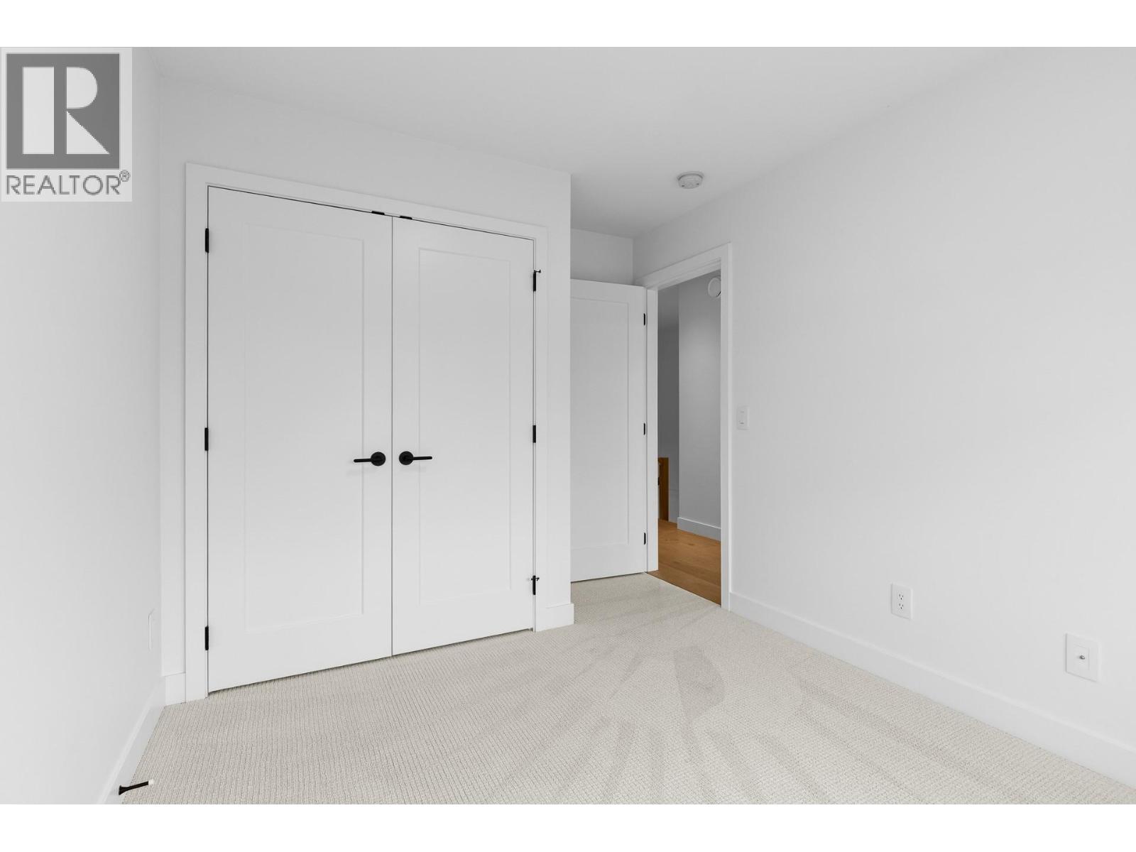  807 Francis Avenue, Kelowna