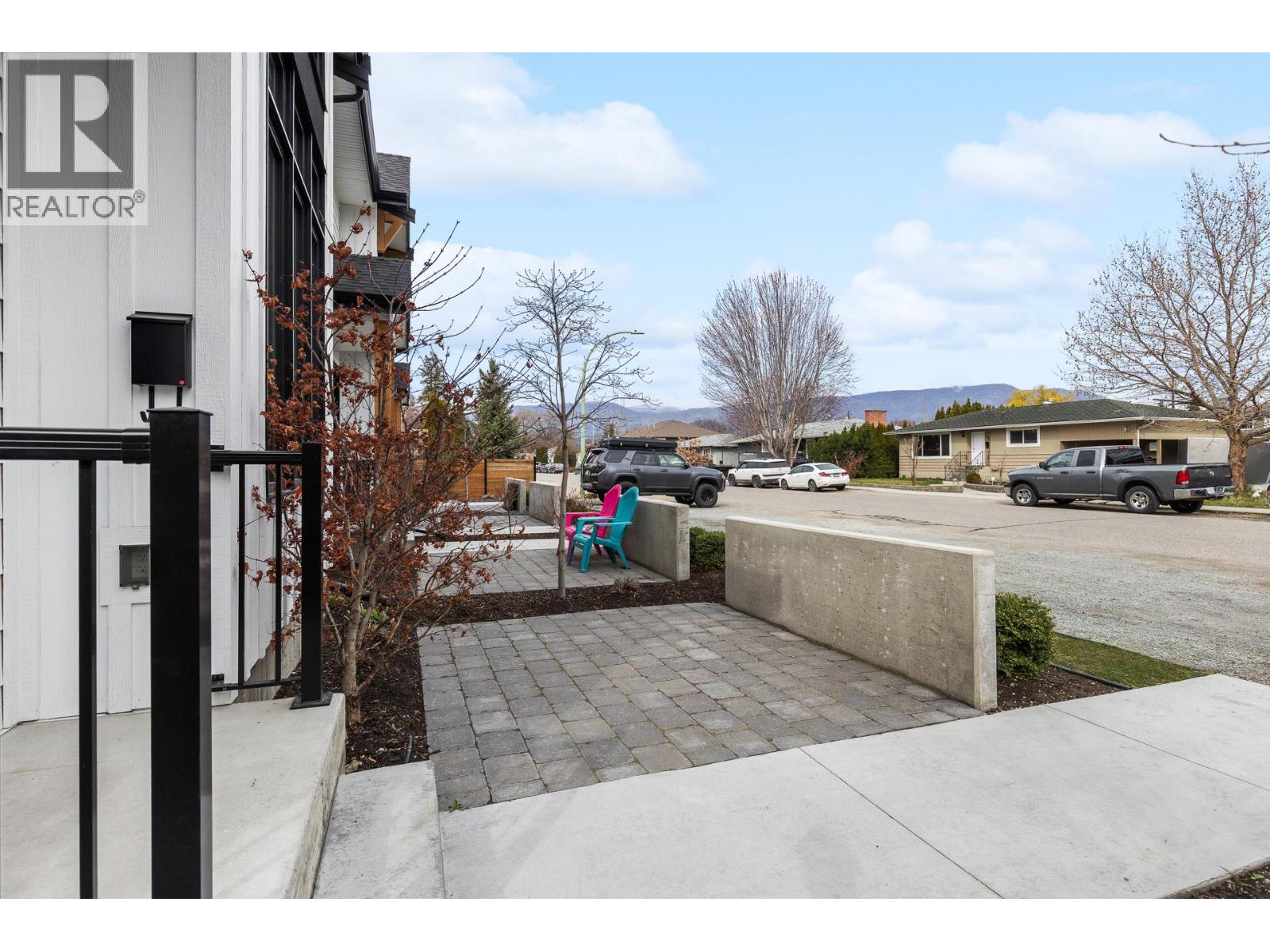  807 Francis Avenue, Kelowna