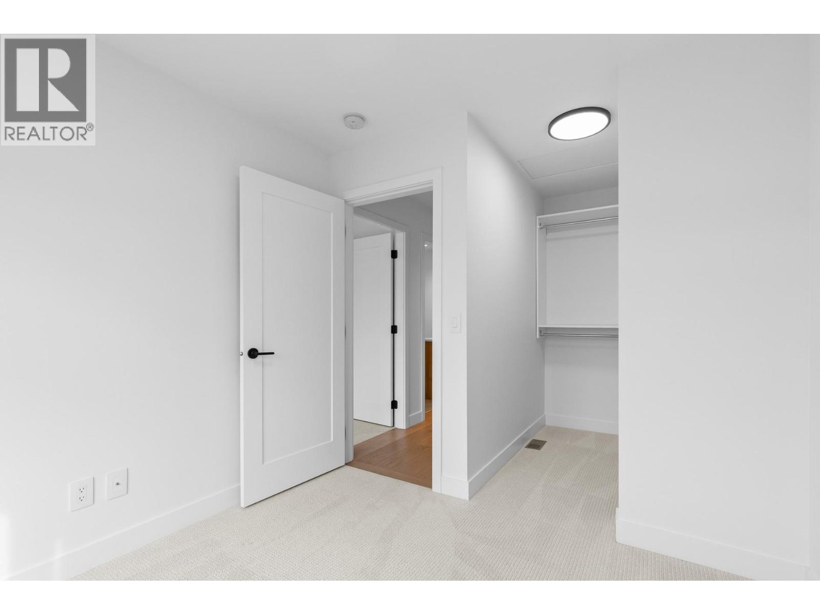  807 Francis Avenue, Kelowna