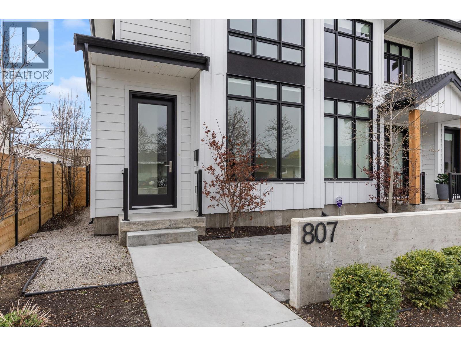  807 Francis Avenue, Kelowna