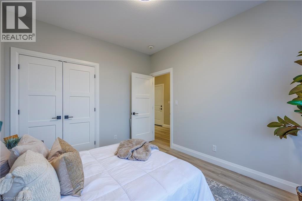 375 ARGYLE AVENUE - 12