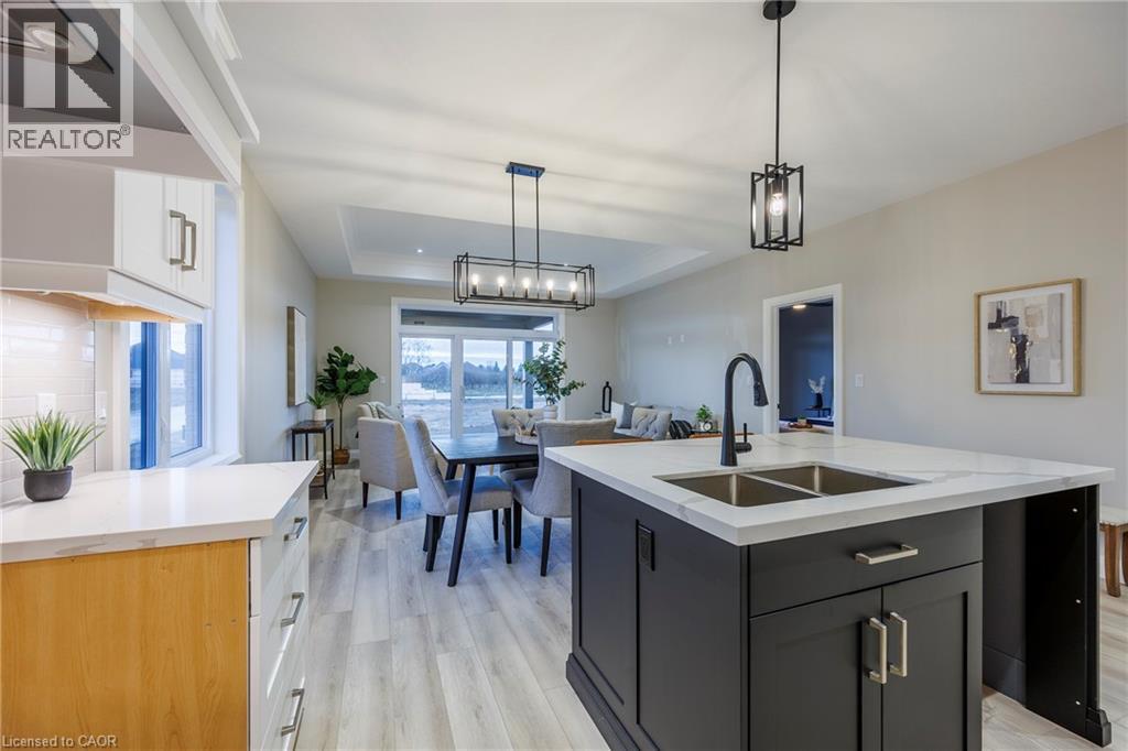 375 ARGYLE AVENUE - 8