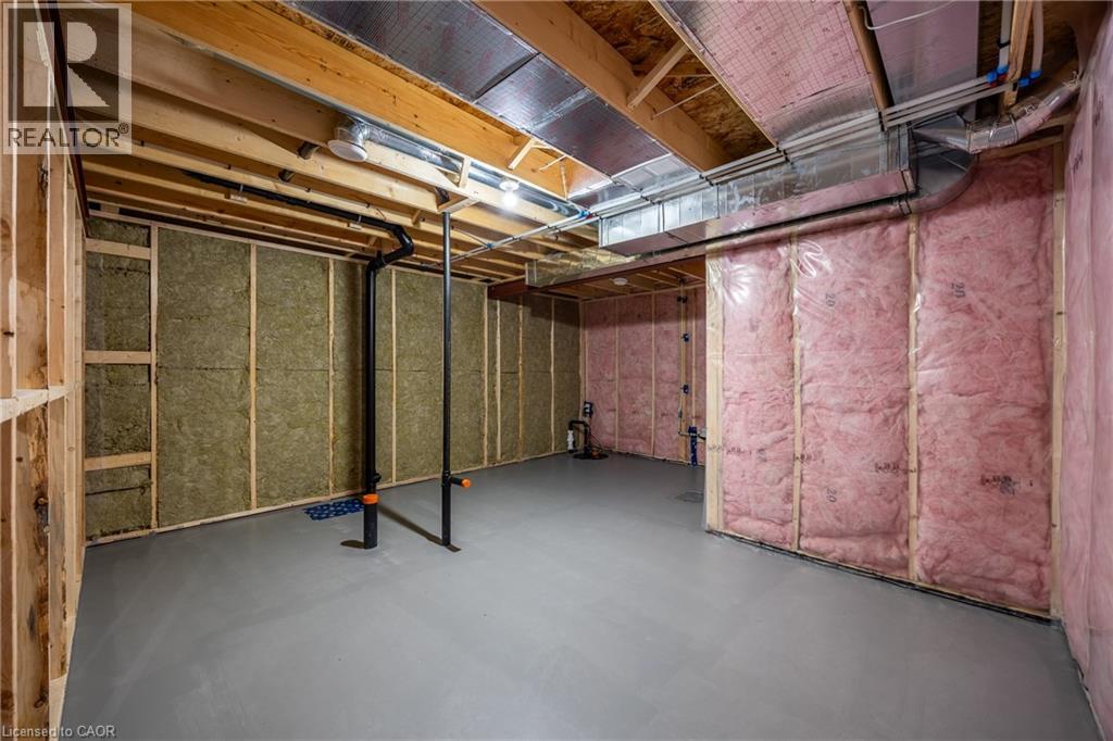 379 ARGYLE AVENUE - 23