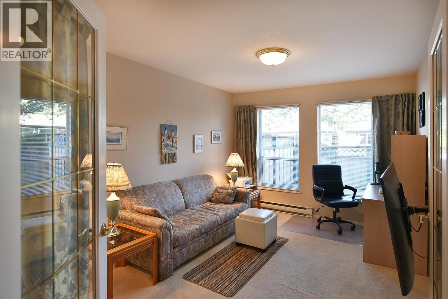 104 5768 MARINE WAY, Sechelt