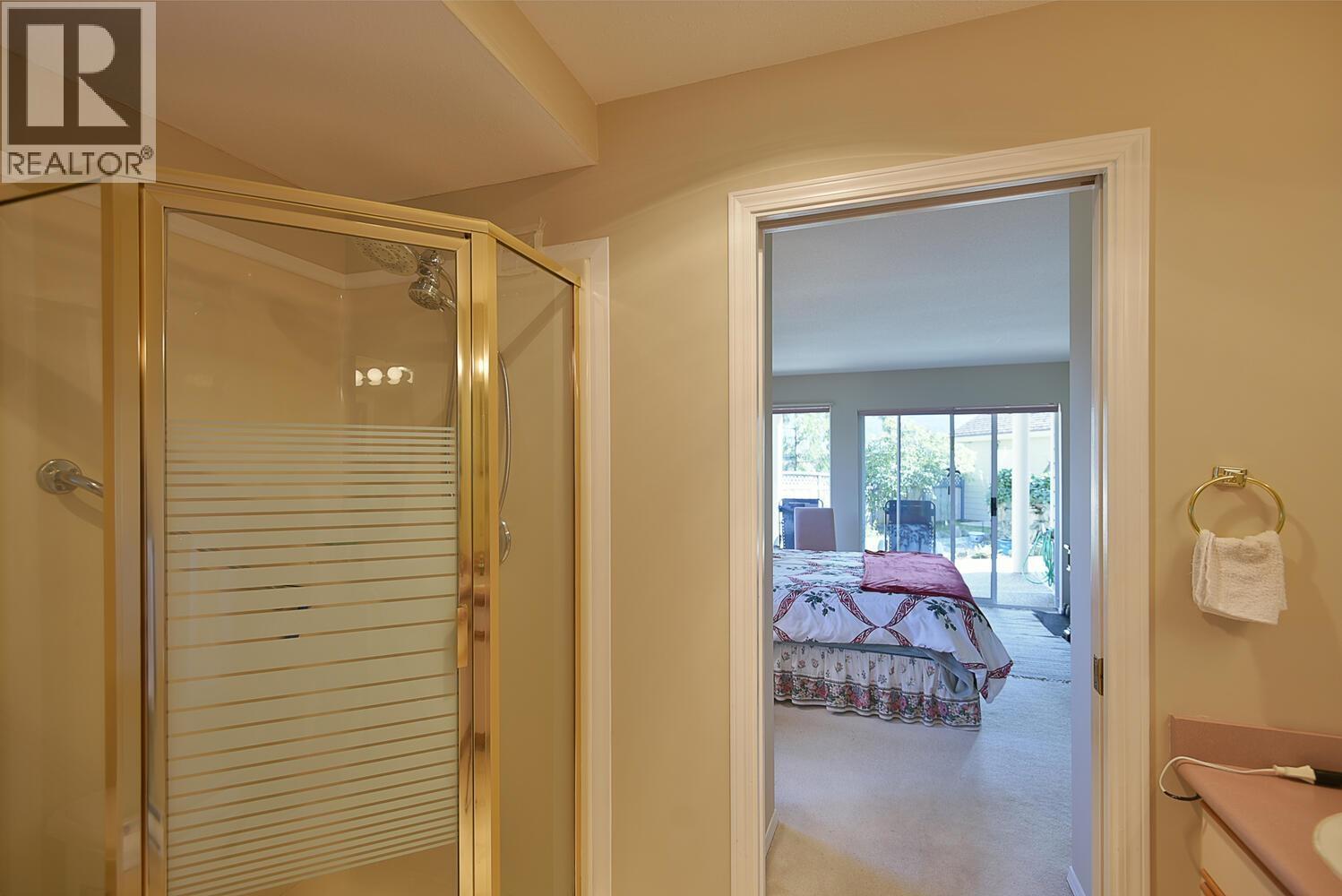 104 5768 MARINE WAY, Sechelt