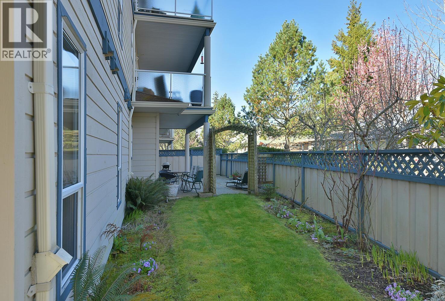 104 5768 MARINE WAY, Sechelt