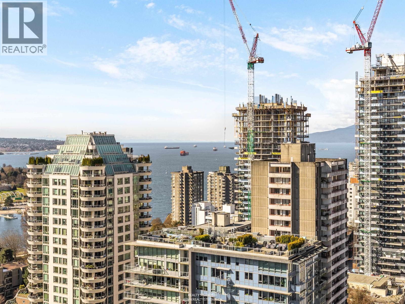 2702 1289 HORNBY STREET