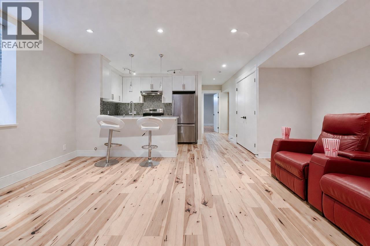 839 W 20TH STREET, North Vancouver