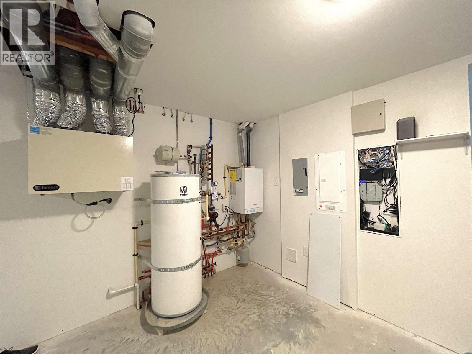 1633 SE MARINE DRIVE