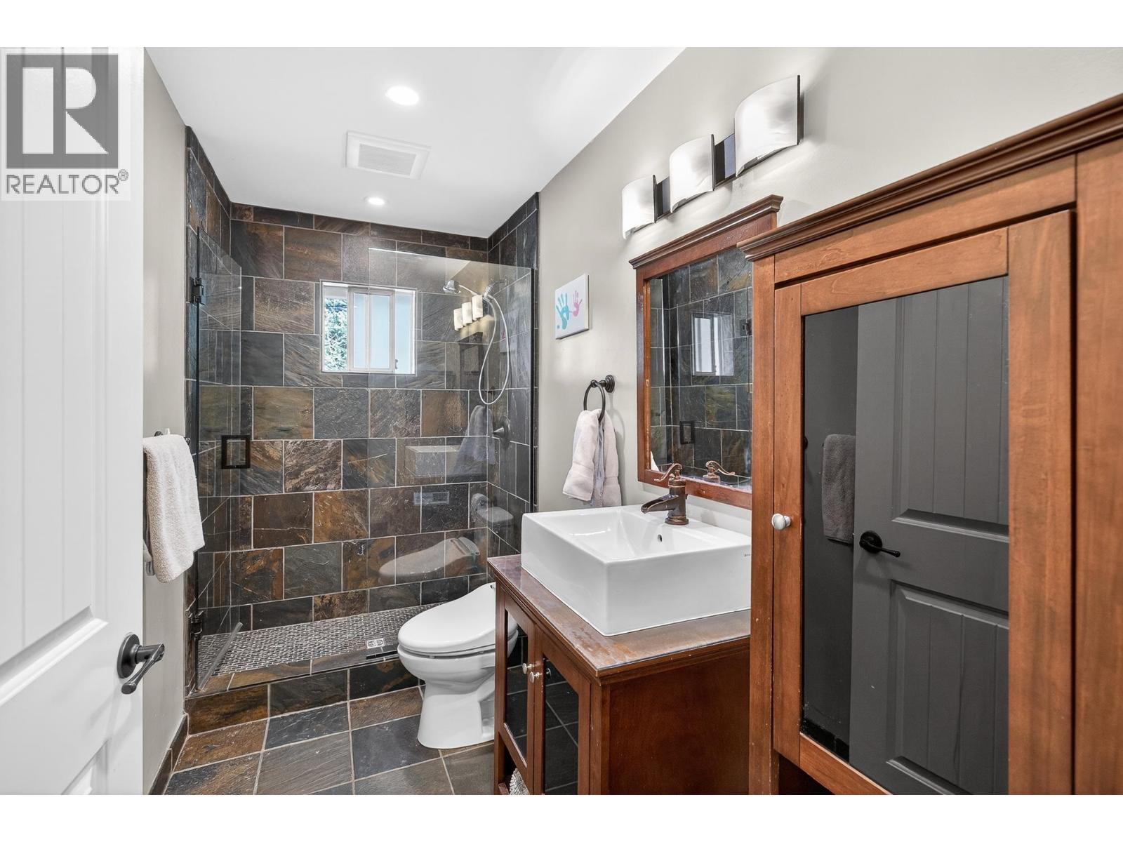 25700 116 AVENUE, Maple Ridge