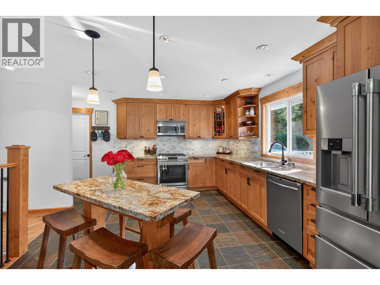 25700 116 AVENUE, Maple Ridge