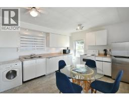 5218 Sunshine Coast Highway, Sechelt, BC V7Z0C1 Photo 28