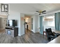 5218 Sunshine Coast Highway, Sechelt, BC V7Z0C1 Photo 9
