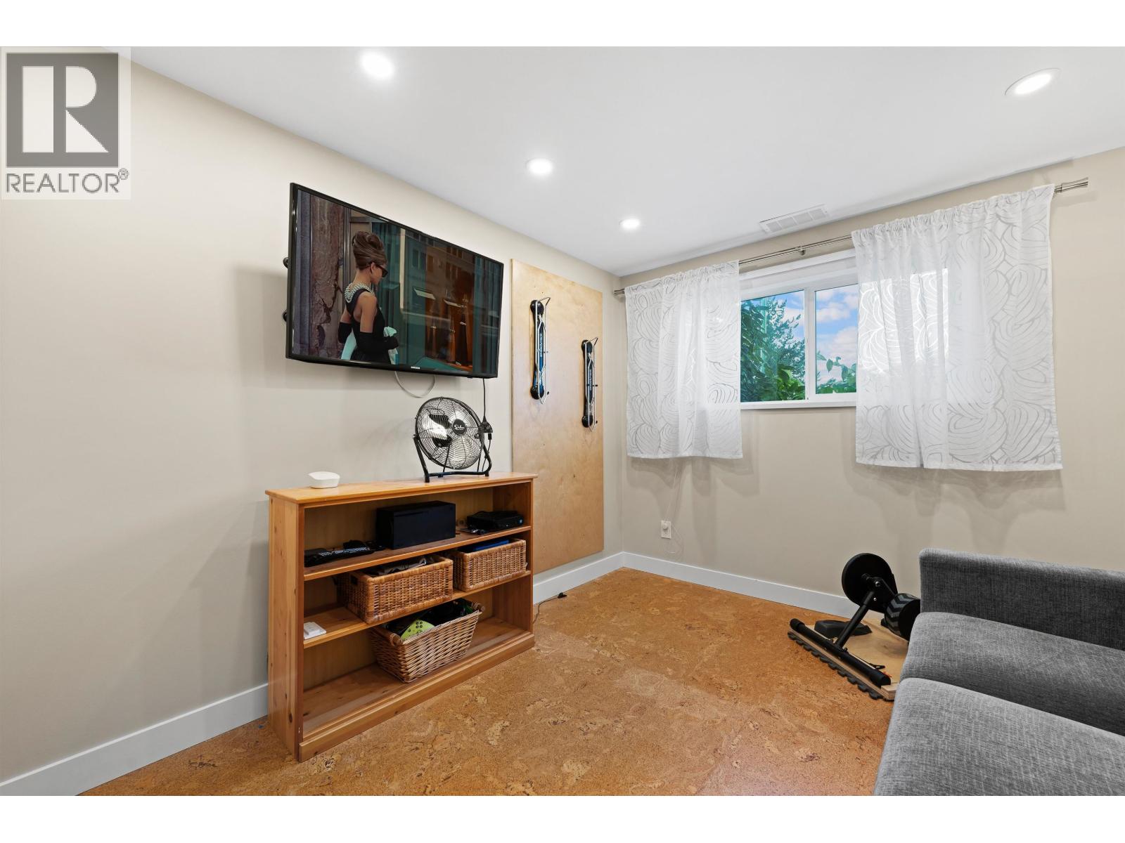 4860 SOUTHLAWN DRIVE, Burnaby