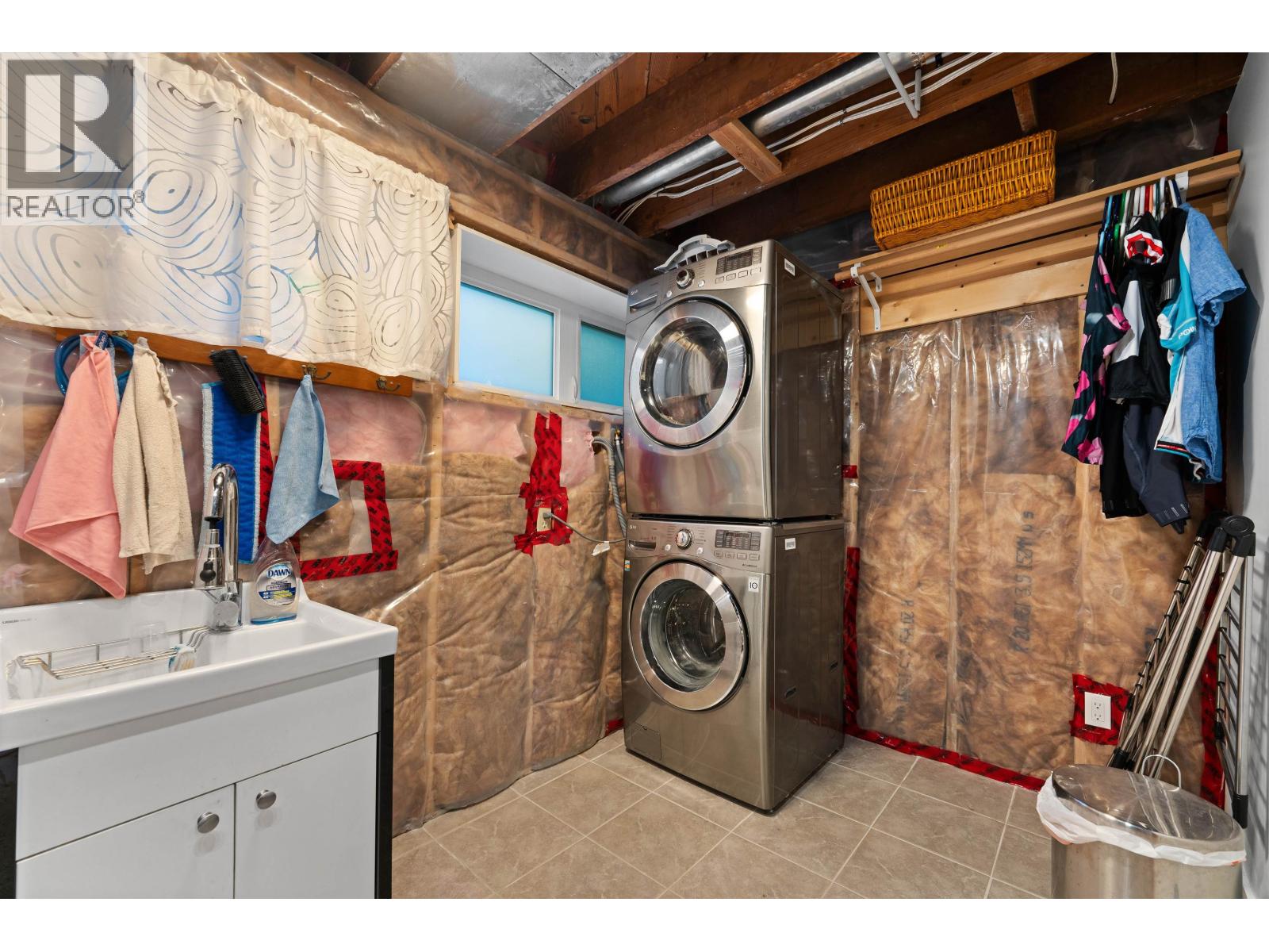 4860 SOUTHLAWN DRIVE, Burnaby