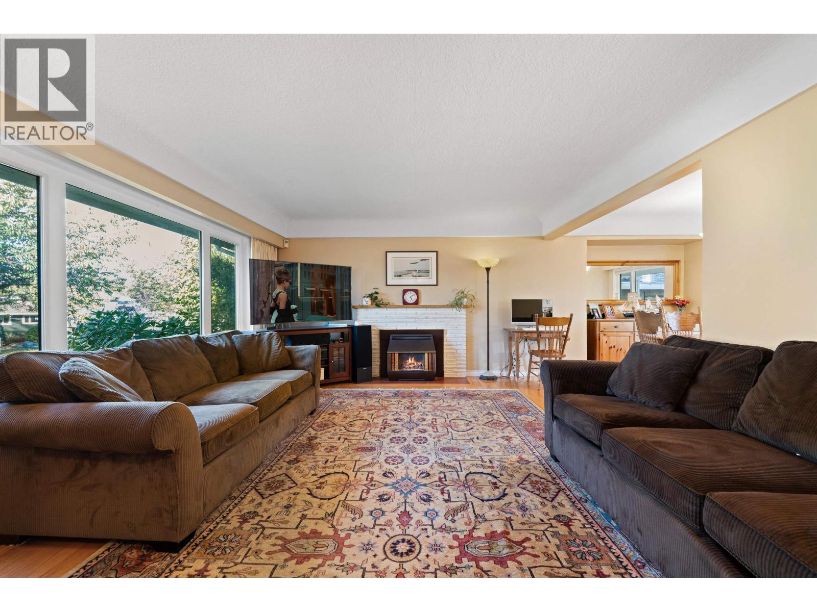 4860 SOUTHLAWN DRIVE, Burnaby