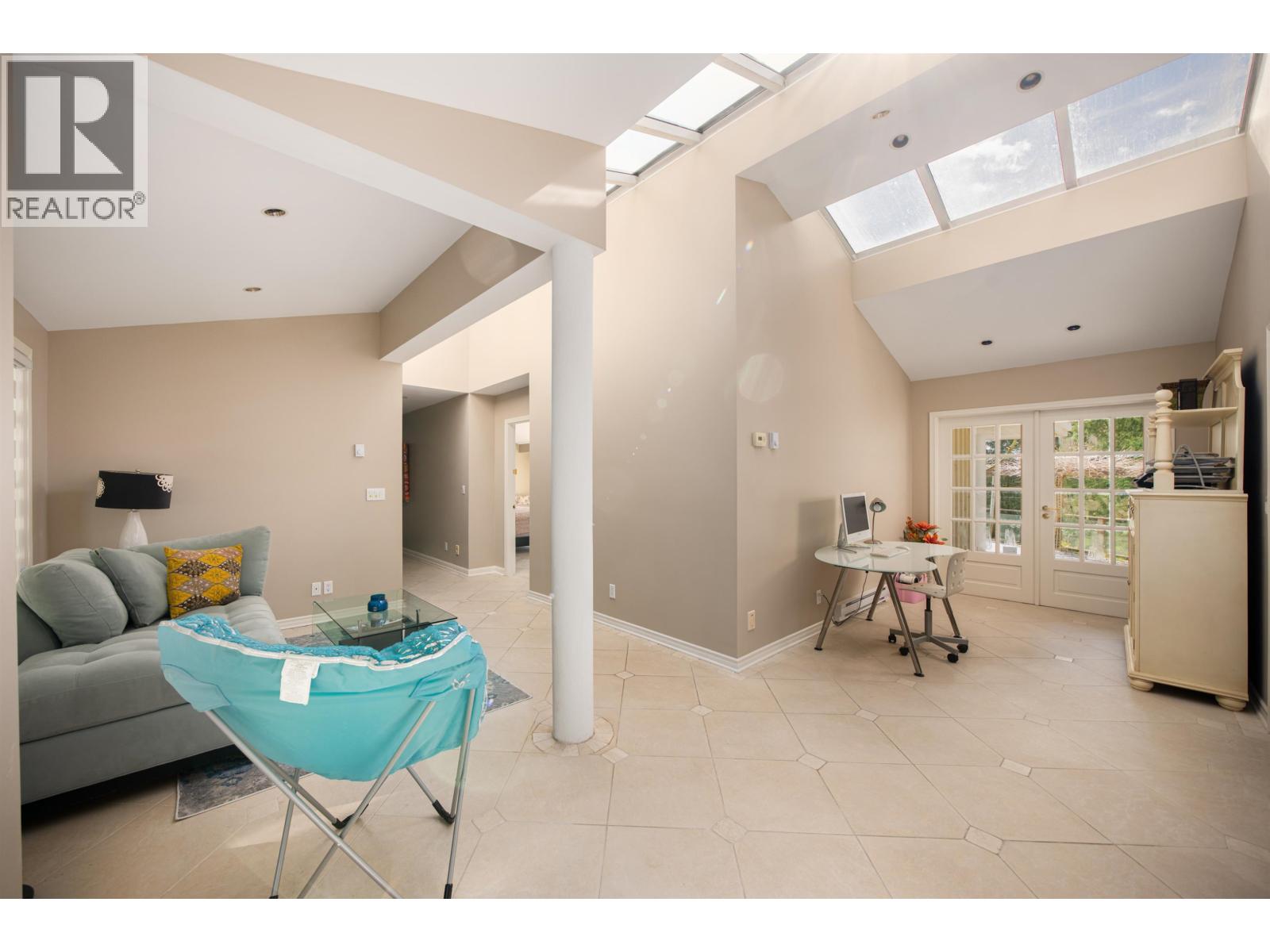 888 PYRFORD ROAD, West Vancouver