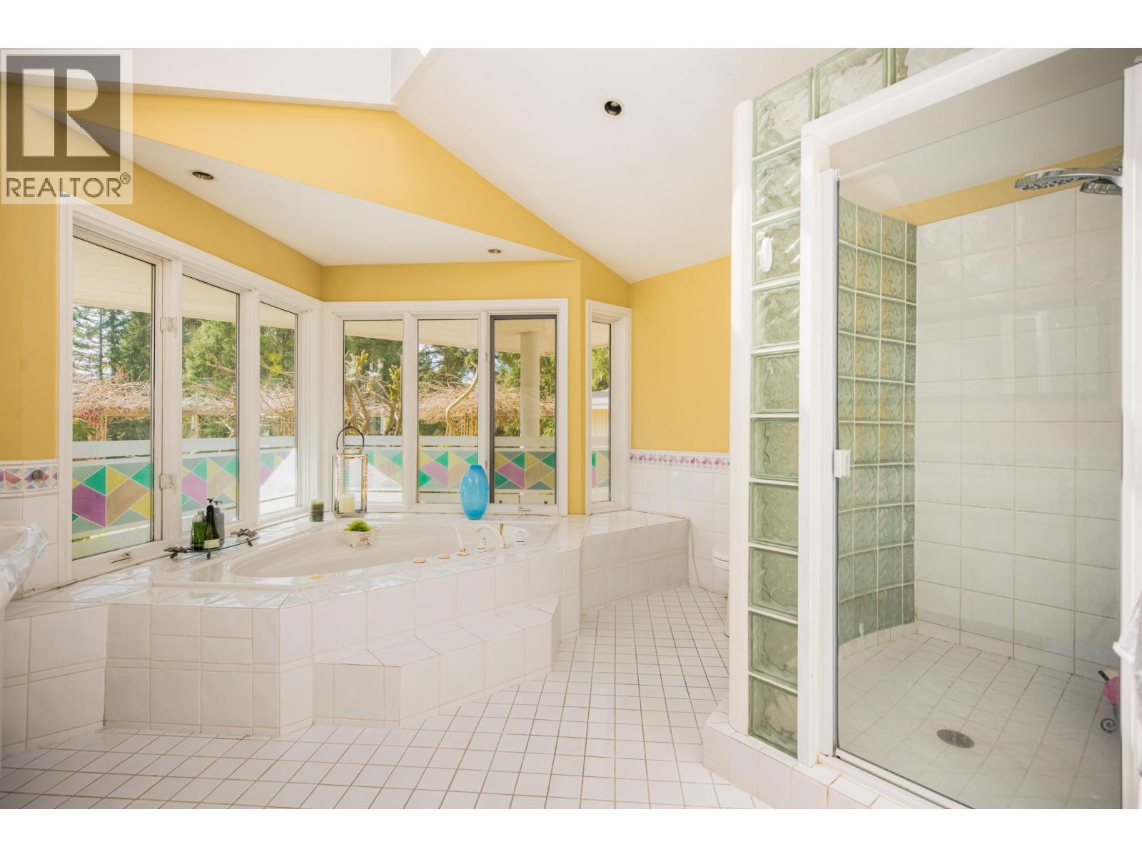 888 PYRFORD ROAD, West Vancouver