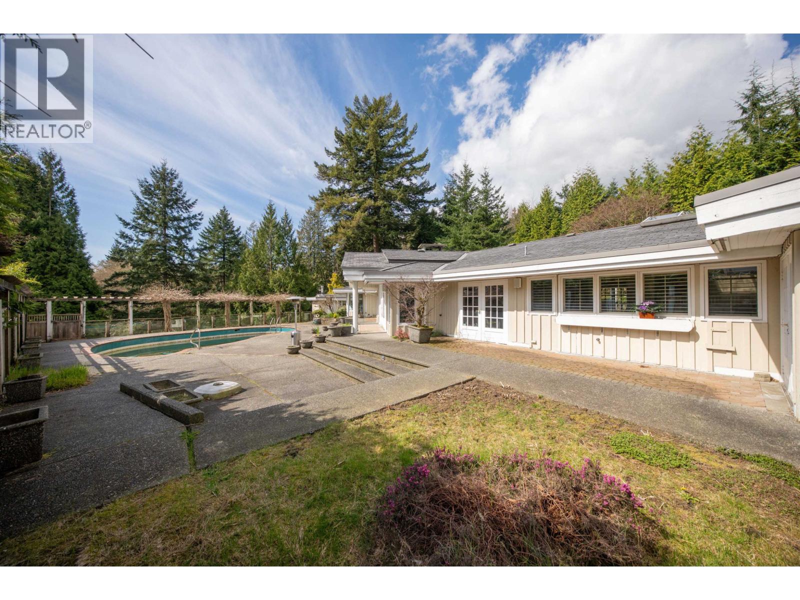 888 PYRFORD ROAD, West Vancouver