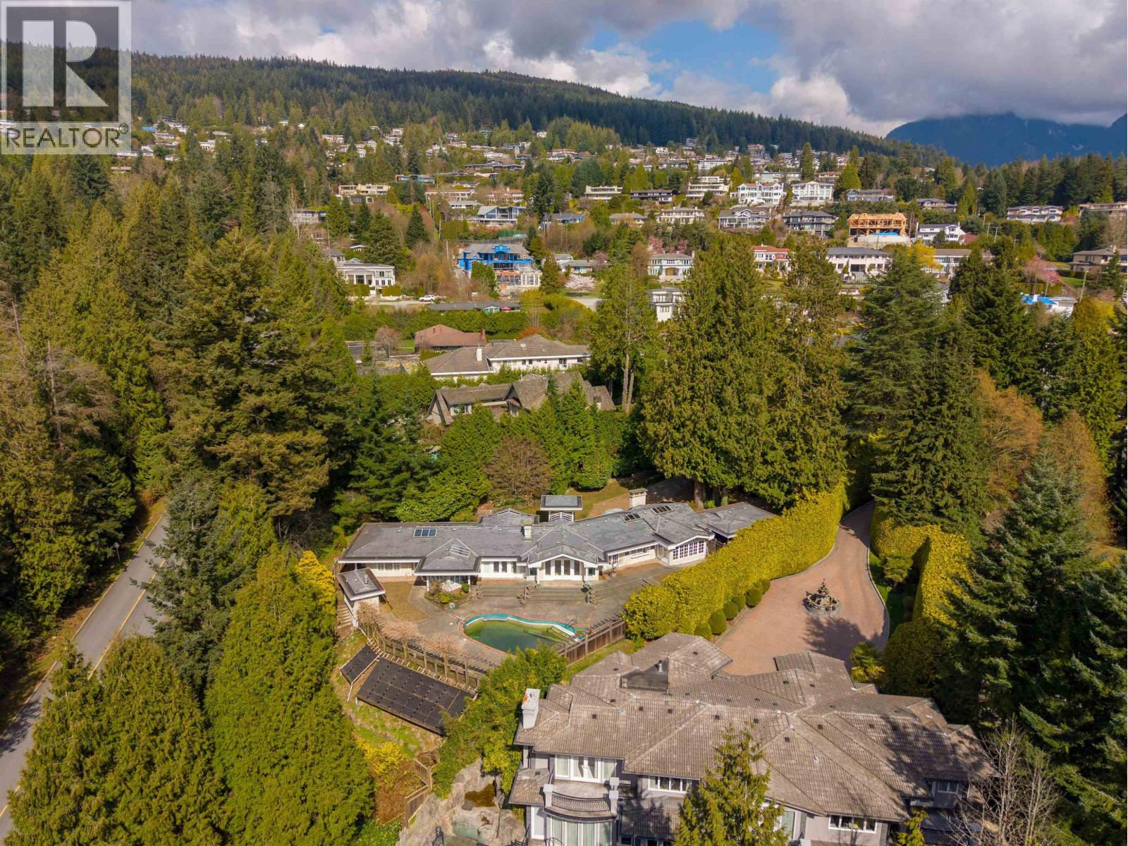 888 PYRFORD ROAD, West Vancouver