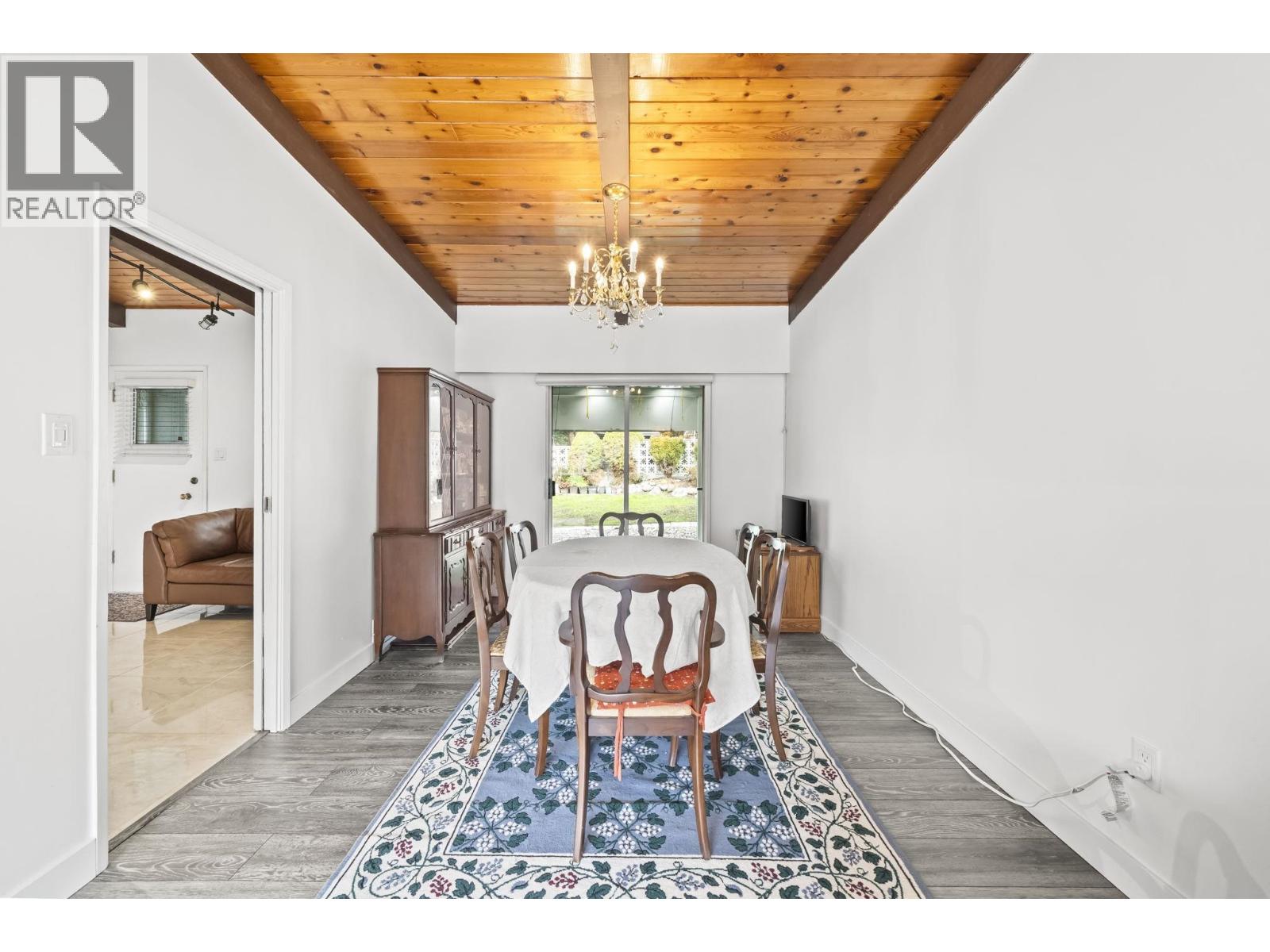 39 MOTT CRESCENT, New Westminster