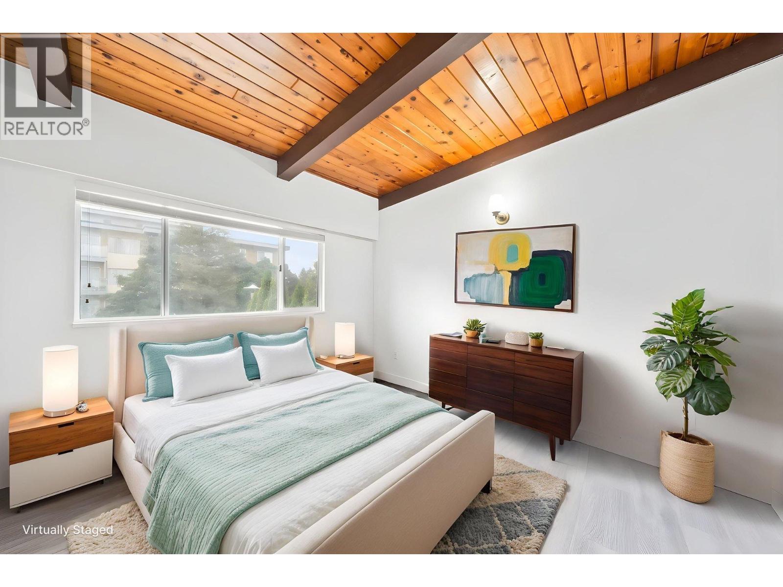 39 MOTT CRESCENT, New Westminster