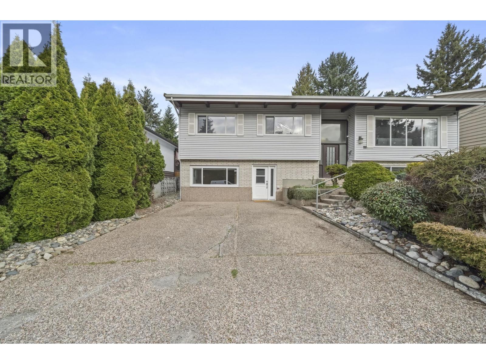 39 MOTT CRESCENT, New Westminster