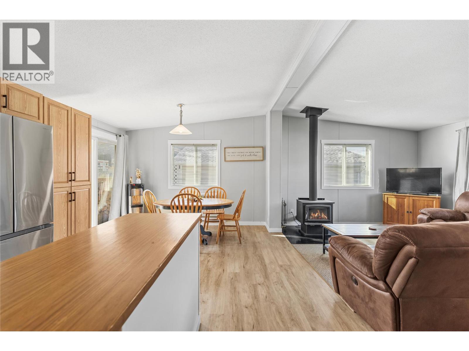  7020 WATSON Drive East, Kamloops