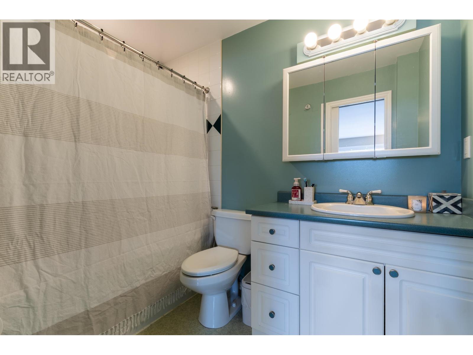 4549 DELTA PLACE - 34