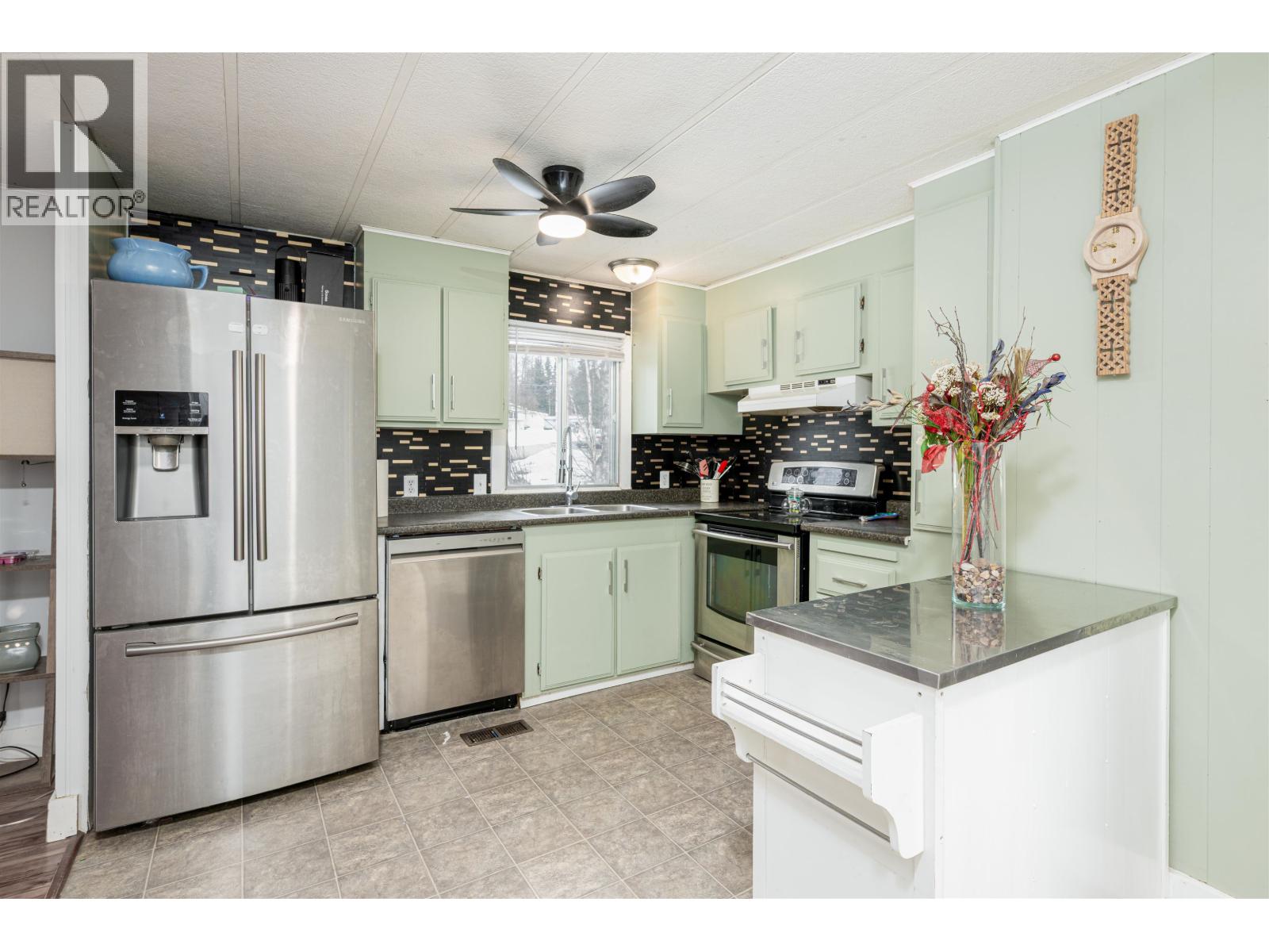 3952 DIAMOND DRIVE - 11