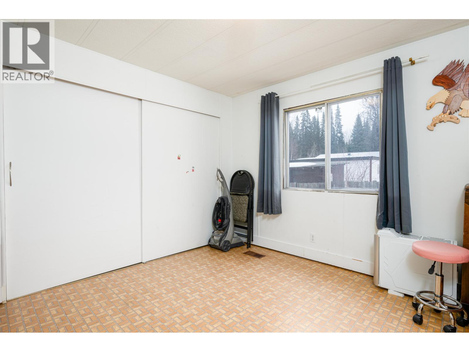 3952 DIAMOND DRIVE - 21