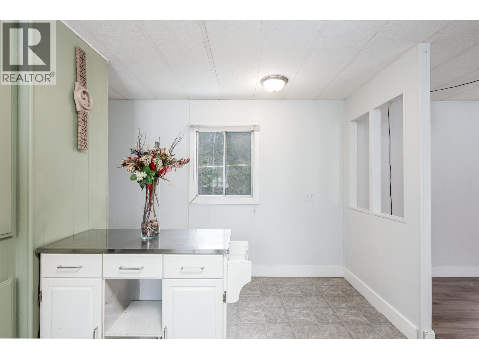 3952 DIAMOND DRIVE - 22