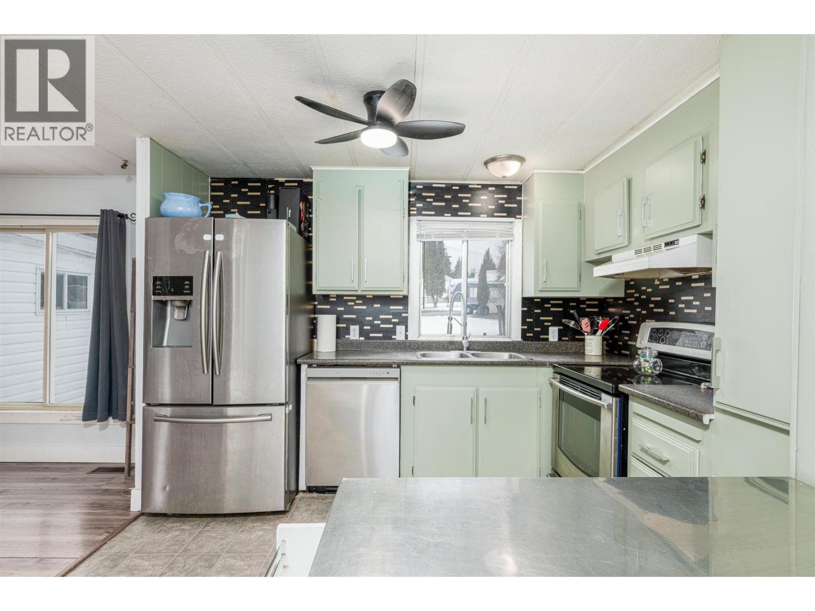 3952 DIAMOND DRIVE - 9