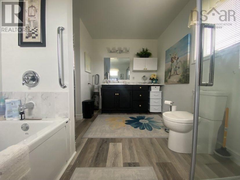 Property 27 of 41 of 15715 Cabot Trail