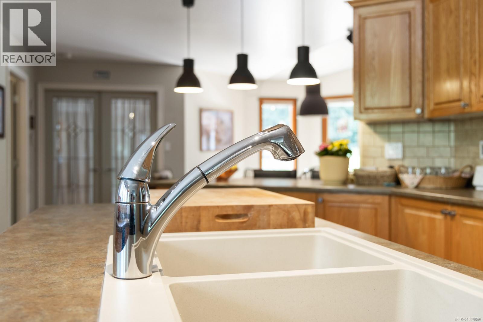 3105 Cameron-Taggart Rd, Cobble Hill