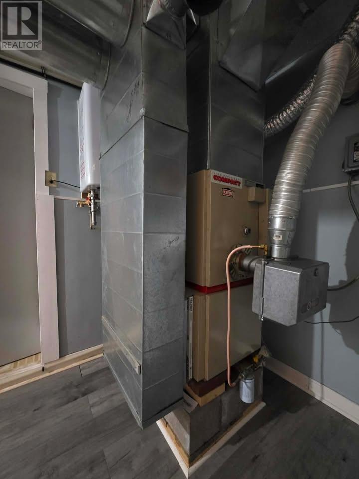 Property 44 of 44 of 710 Upper Belmont Road