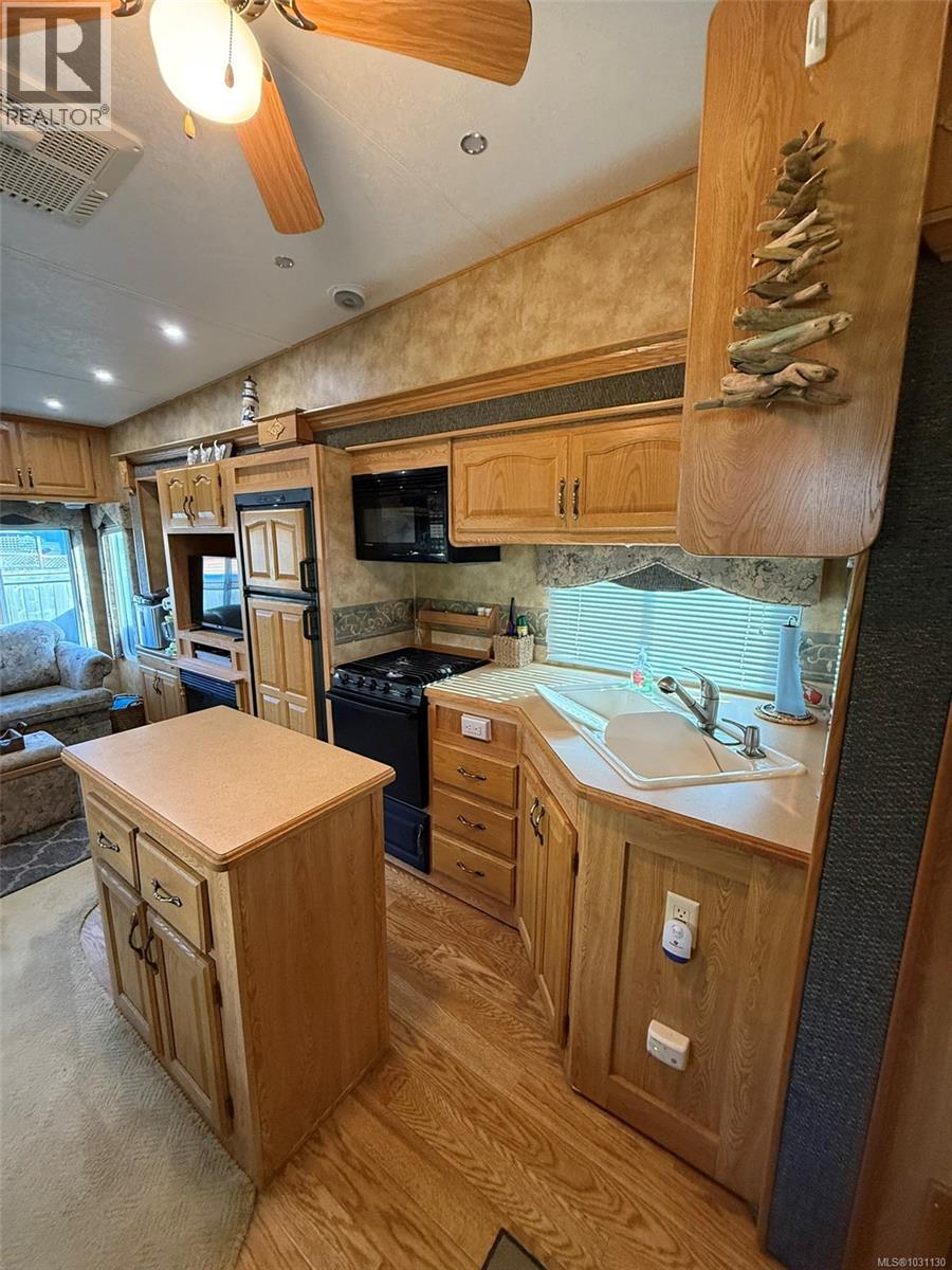 44 6050 island Hwy, Qualicum Beach