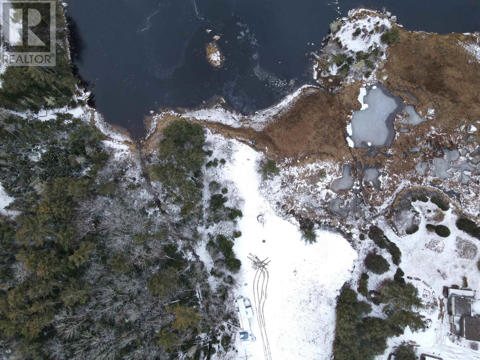 Property 9 of 21 of 214-216 Hartz Point Road