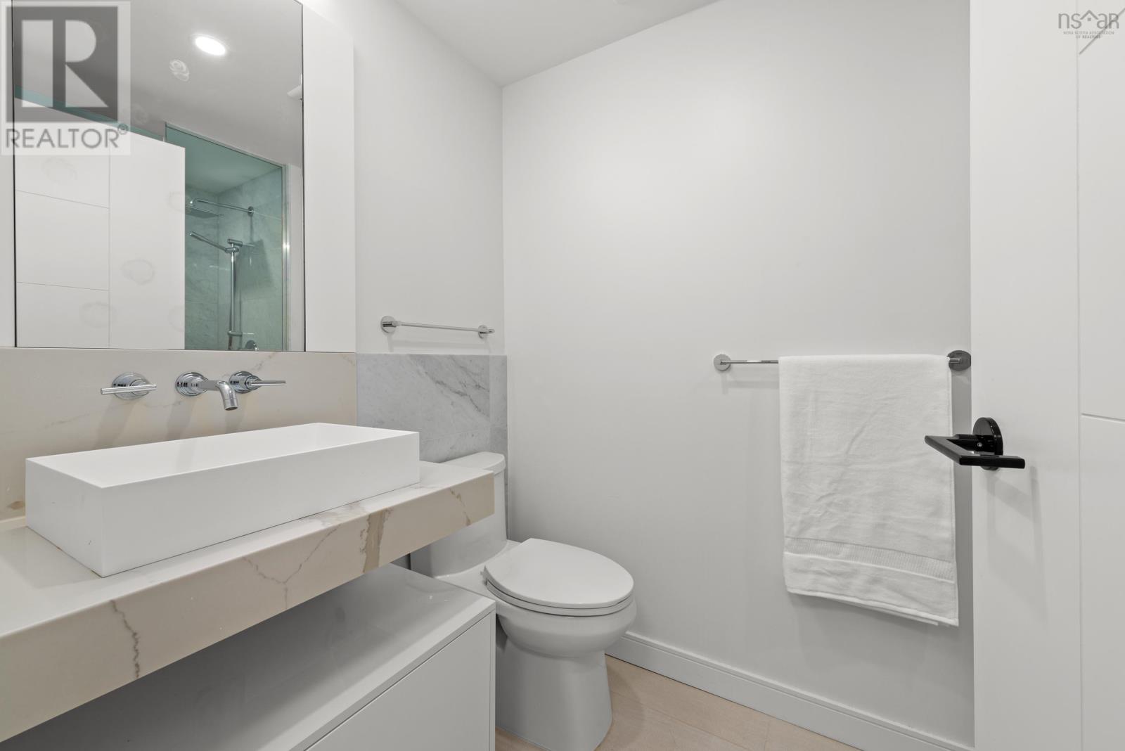 Property 15 of 35 of 1006 1650 Granville Street