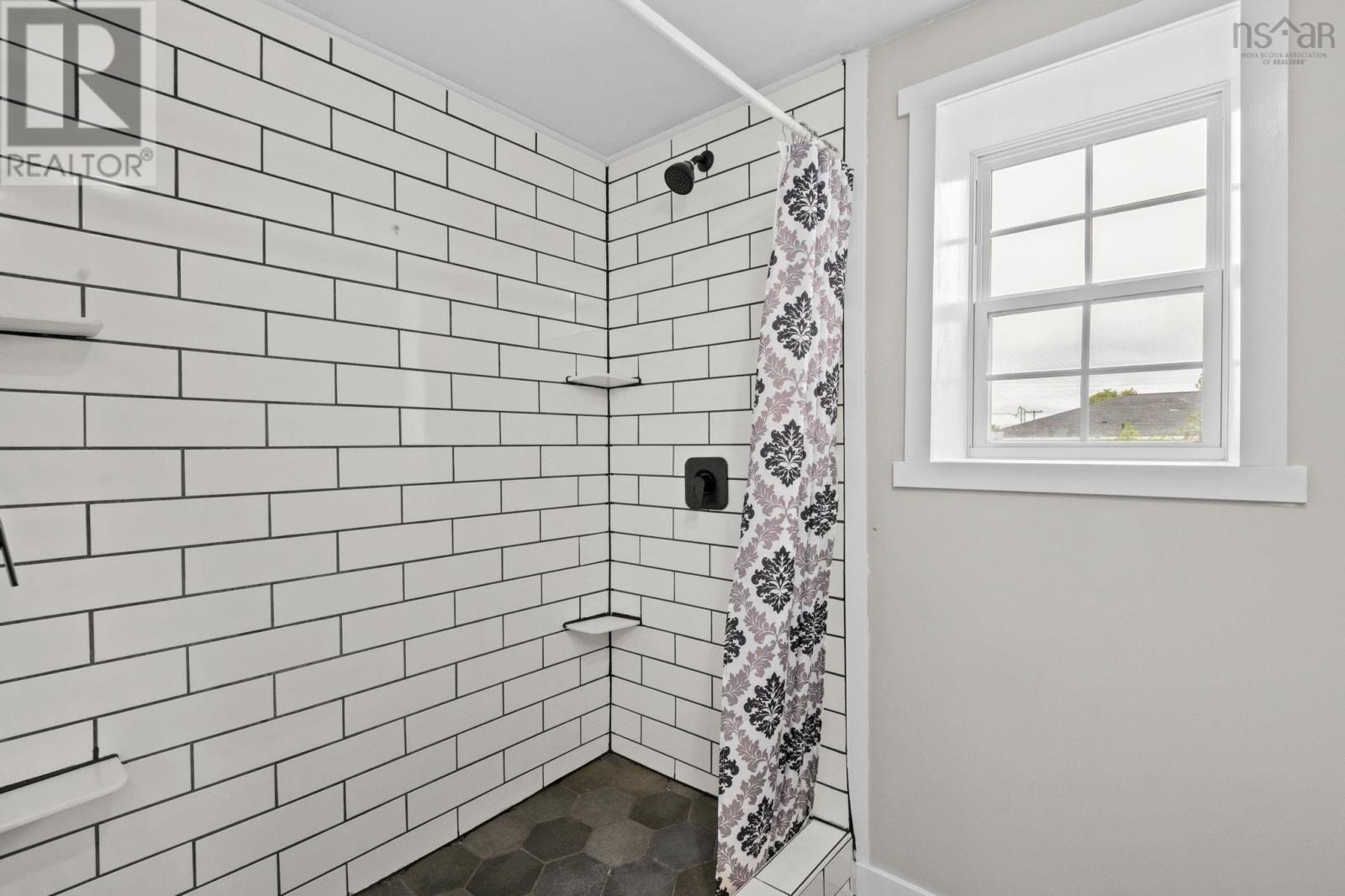 Property 20 of 48 of 28 Forest Hill Road