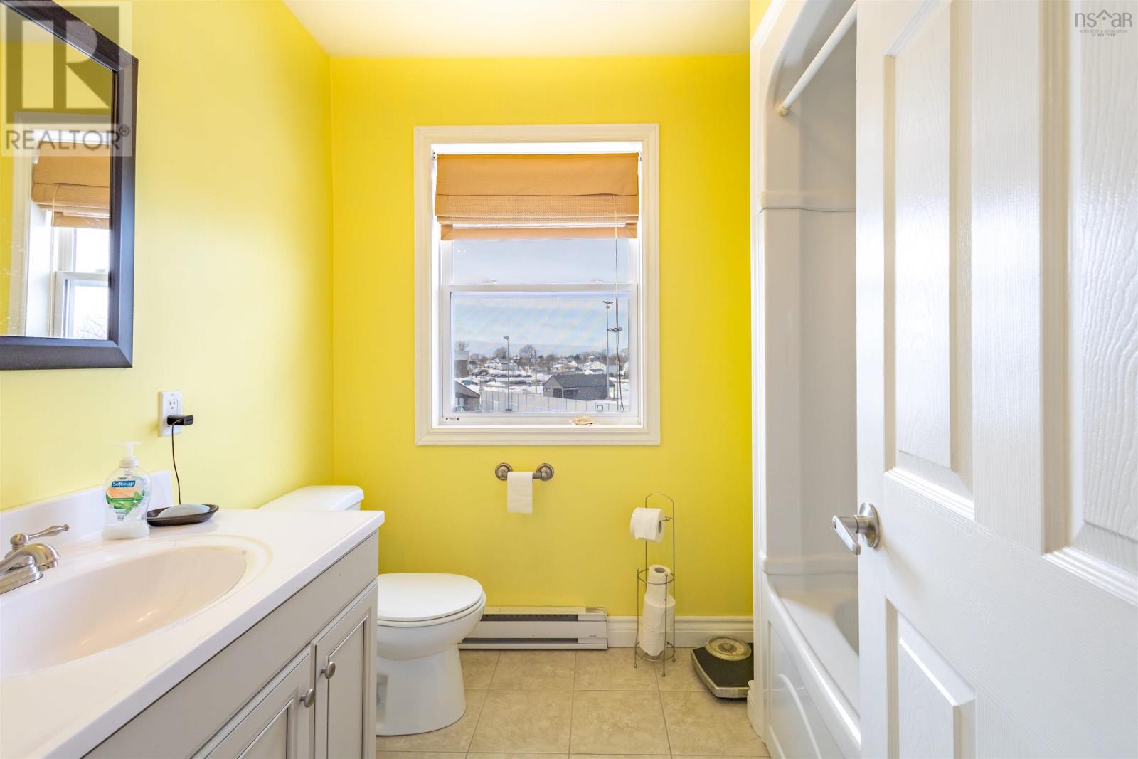 Property 30 of 39 of 661 Willow Street