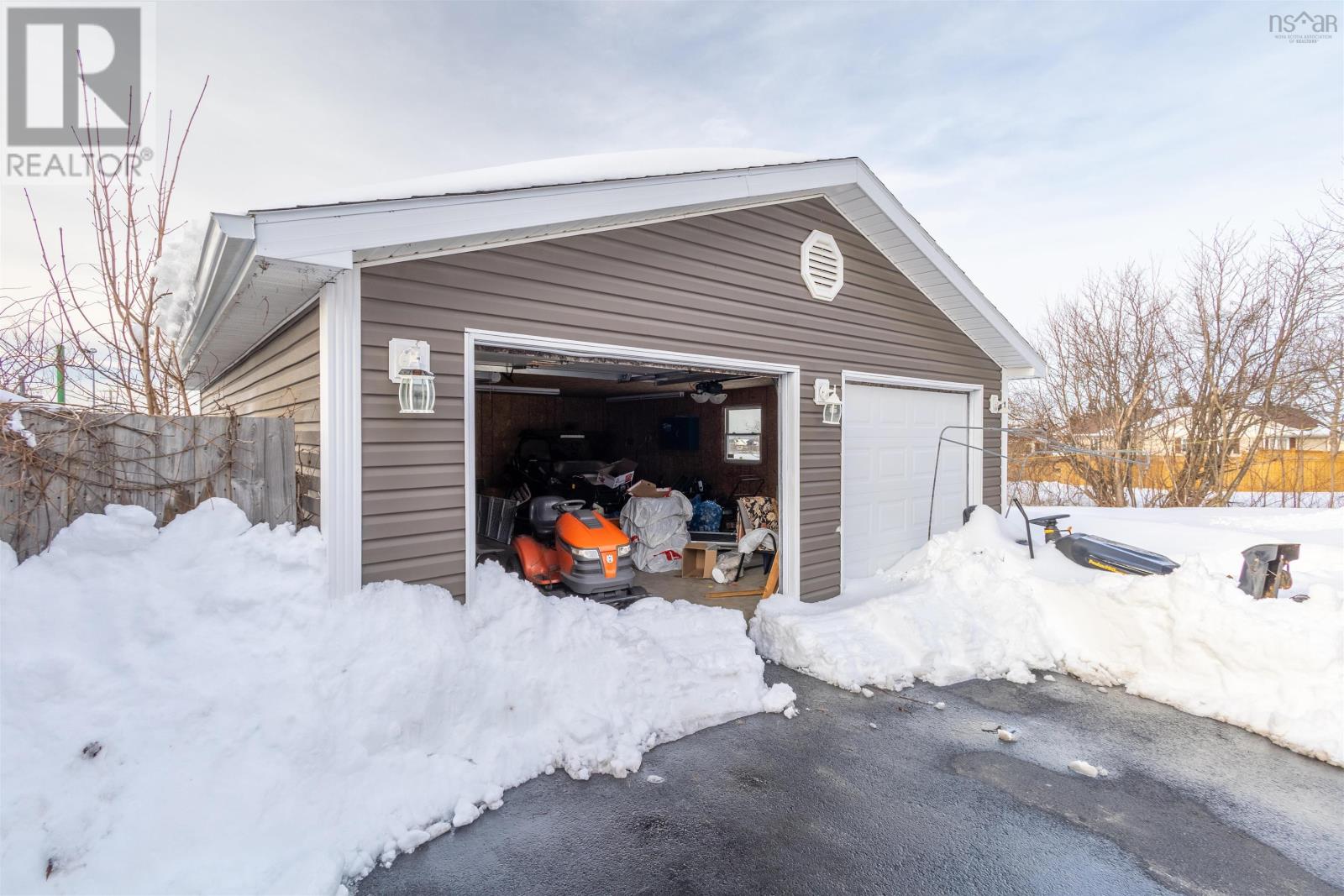 Property 37 of 39 of 661 Willow Street