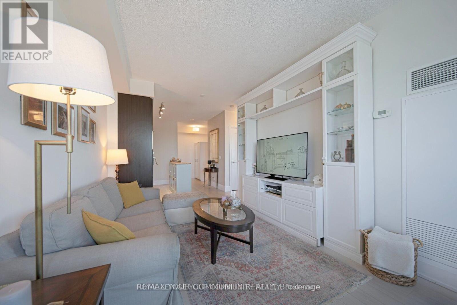 #1129 120 HARRISON GARDEN BOULEVARD - 32
