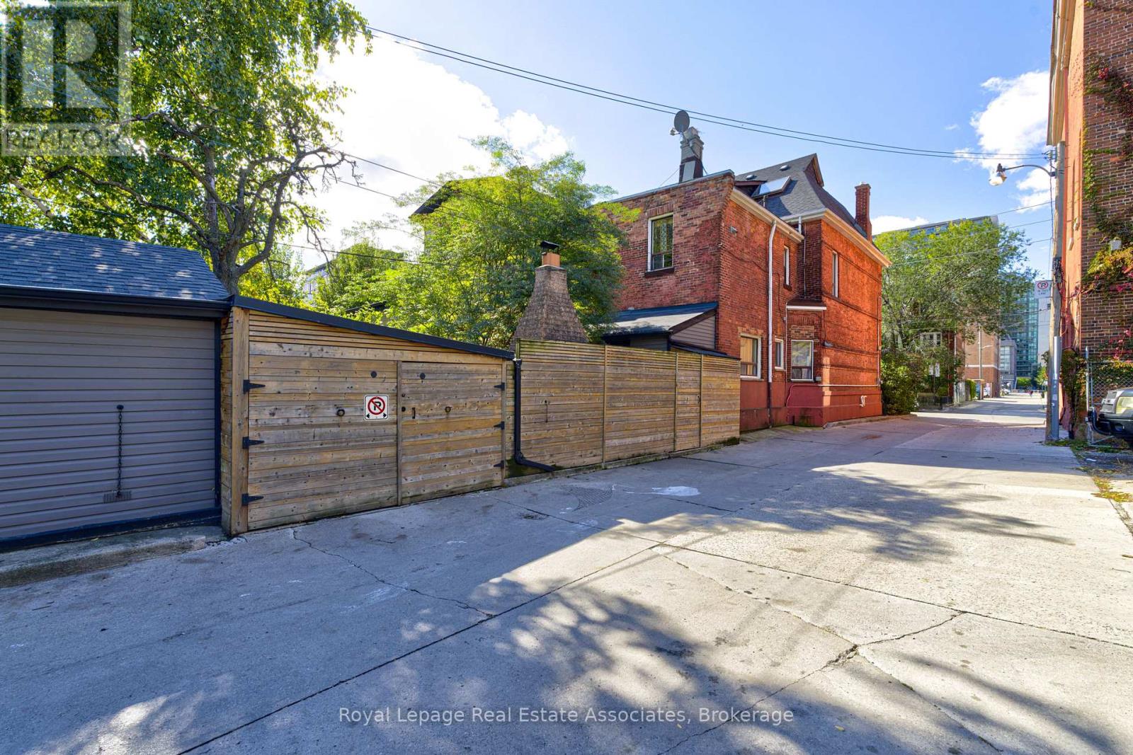 101 DOVERCOURT ROAD - 33