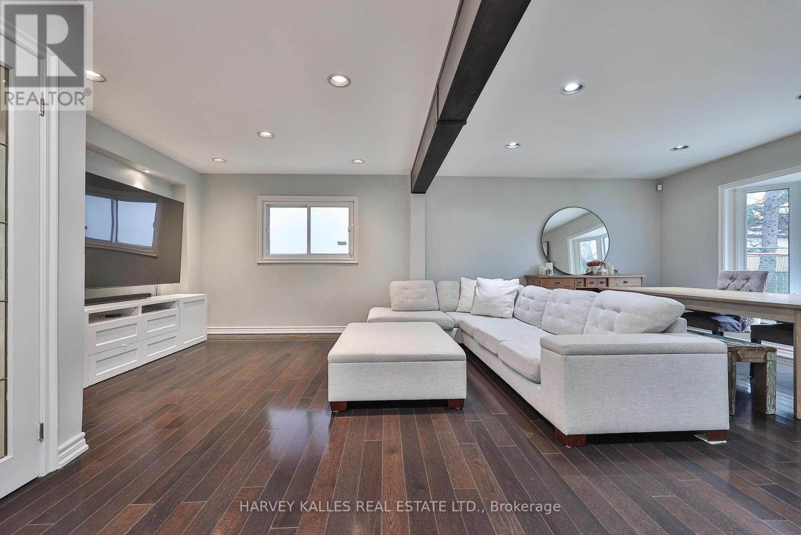 29 ROCKLAND DRIVE, Toronto (Bayview Woods-Steeles), Ontario