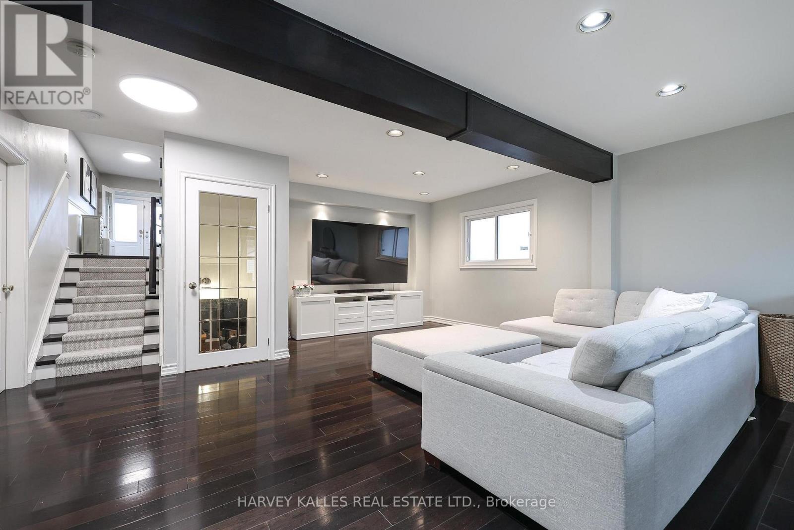 29 ROCKLAND DRIVE, Toronto (Bayview Woods-Steeles), Ontario