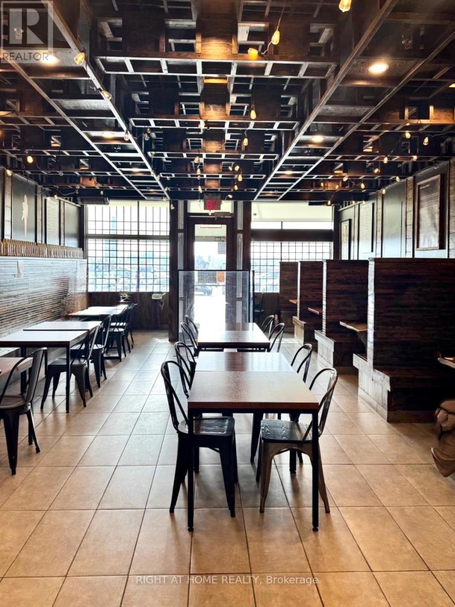 119 - 633 SILVER STAR BOULEVARD