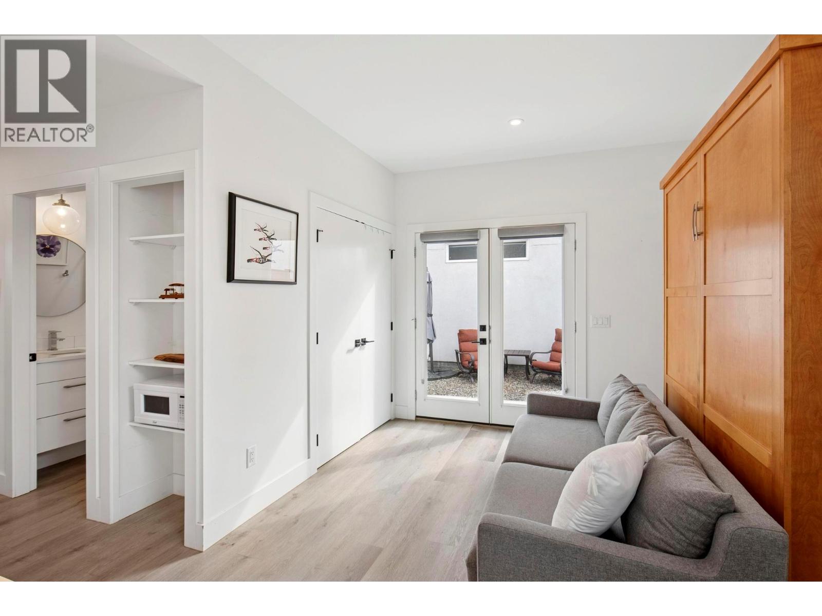 966 Fuller Avenue, Kelowna